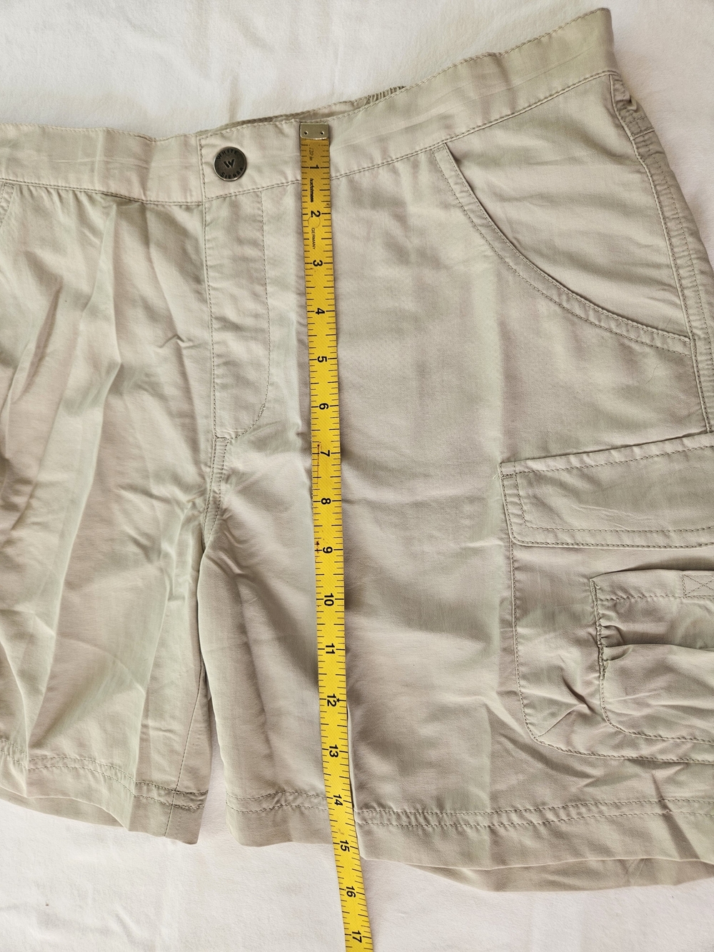 White Sierra Women's Crystal Covr Shorts Pale Taupe Beige Gorpcore NWT Medium - Picture 3 of 7